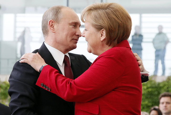 Foto: Putin dhe Merkel në 2012