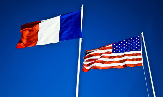 Poslední události v americké zahraniční politice, která se ukazuje být přezíravá k evropským spojencům a chaotická, přesvědčily Francii a většinu EU o nutnosti si od ní držet odstup a jednat samostatně.