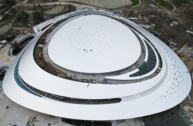 Vue aérienne du pavillon de e-sport des Jeux asiatiques de Hangzhou, le 23 février.