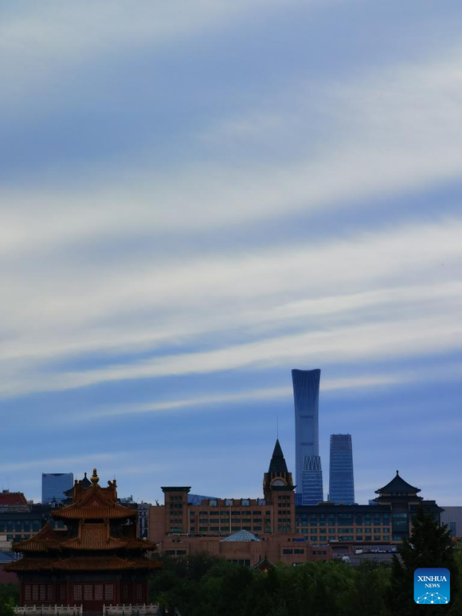 Ουρανοξύστες της Κεντρικής Επιχειρηματικής Περιφέρειας (CBD) στο Πεκίνο, πρωτεύουσα της Κίνας, 10 Οκτωβρίου 2021. (Xinhua/Tu Ming)