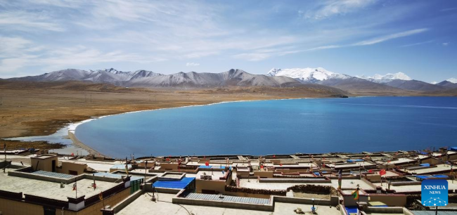 Φωτογραφία που τραβήχτηκε από κινητό δείχνει το χωριό Τουιβά στην κομητεία Ναγκαρζέ στο Σαννάν, που βρίσκεται στην αυτόνομη περιοχή του Θιβέτ της νοτιοδυτικής Κίνας την 1 Μαΐου 2022.