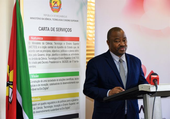 Ministro moçambicano da Ciência, Tecnologia e Ensino Superior, Daniel Nivagara