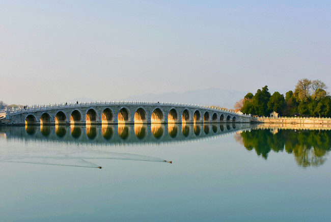 Plimbare la Palatul de Vară, la începutul iernii