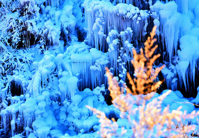 Cascadele înghețate din Shenquanxia