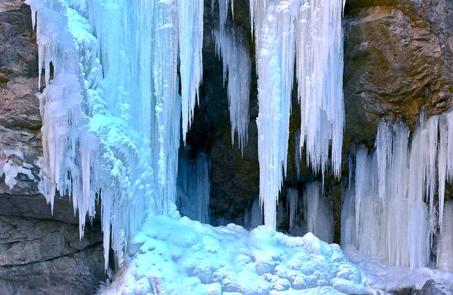 Cascadele înghețate din Shenquanxia