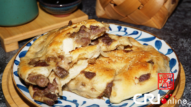 Naan cu umplutură de carne (Rounang) Naan cu umplutură de carne (Rounang)