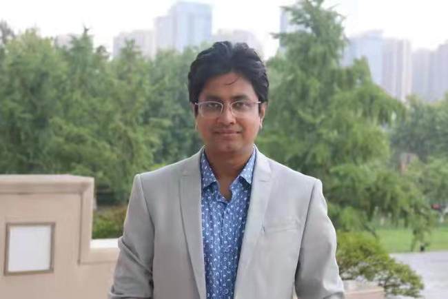 Profesor din Bangladesh: Nivelul de dezvoltare științifică și tehnologică din China este impresionant