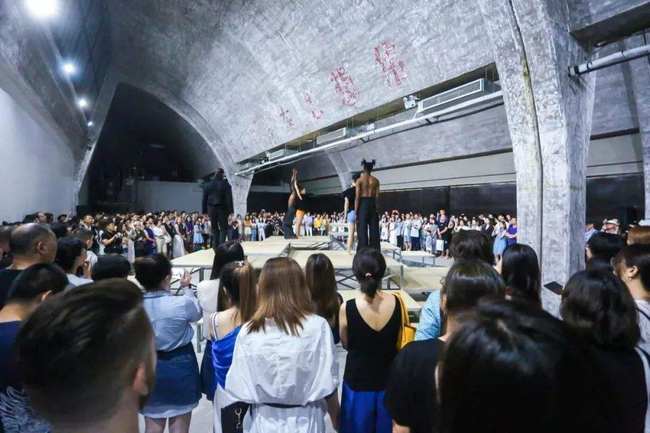 Modernitatea și tradiția se contopesc în Beijing