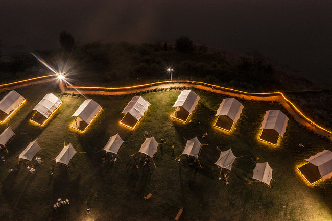 Očaravajuća zvezdana noć u kampu