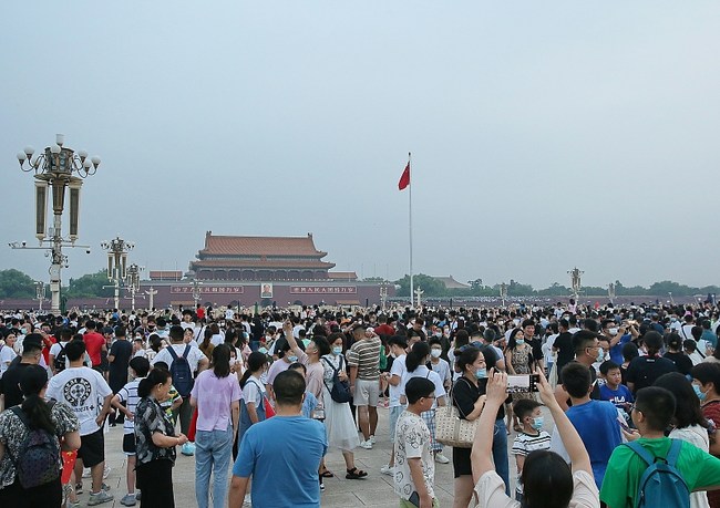 Ceremonija podizanja zastave povodom Dana osnivanja Kineske narodnooslobodilačke armije Ceremonija podizanja zastave povodom Dana osnivanja Kineske narodnooslobodilačke armije
